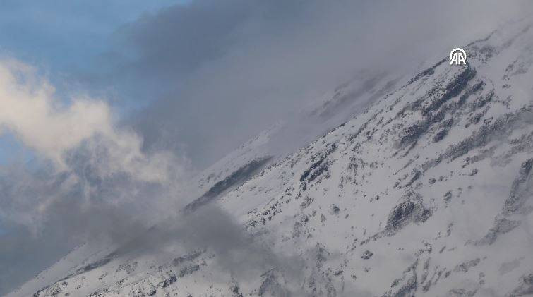Beyaz gelinliğini giyen Ağrı Dağı'ndan kartpostallık görüntü - Resim: 5